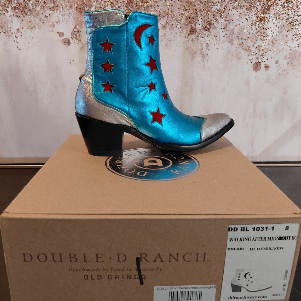 Double D Ranch Walking After Midnight Boots sz. 8 nwot in box